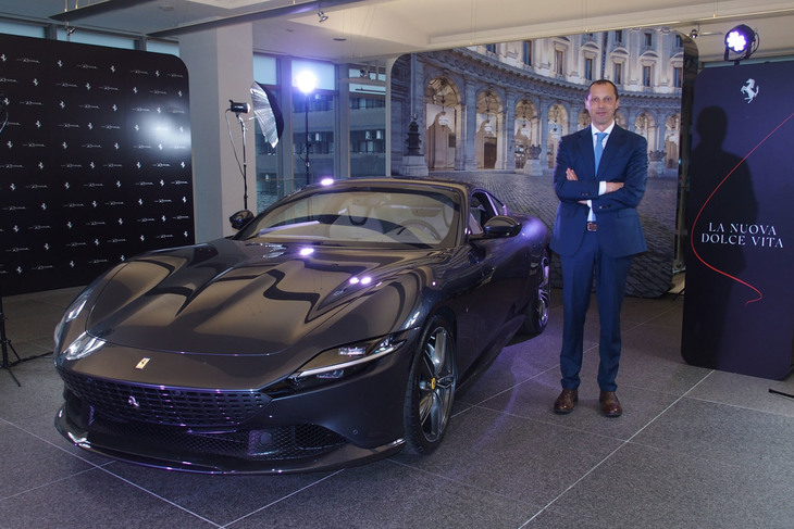 2020年にフェラーリ・ジャパンの代表取締役社長に就任したフェデリコ・パストレッリ氏。今回はオンラインでインタビューを行った。写真は2020年4月の「フェラーリ・ローマ」発表イベントでのもの。