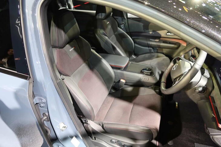 日産アリアNISMO