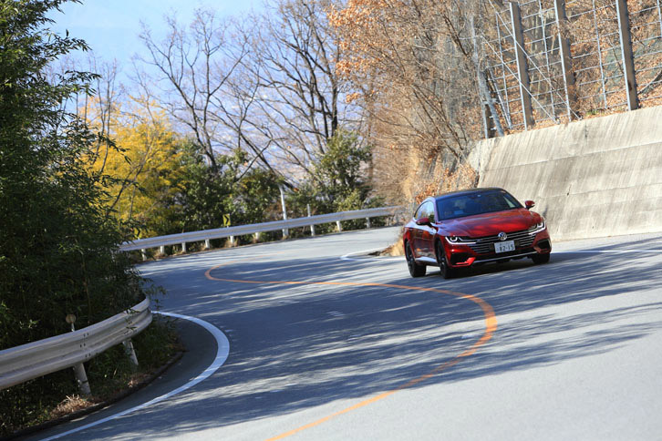 来た道を戻る形で帰ってもよかったのだけれど、せっかくなので精進ブルーラインでワインディングロードでの走りを試すことに。