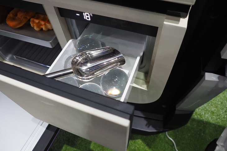 キアPV5 LGシュピラウム（コンセプトモデル）