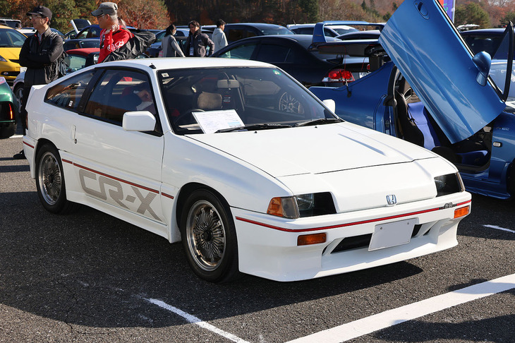 無限といえば、真っ先に「バラードスポーツMUGEN CR-X PRO」を思い浮かべる人も少なくないはず。写真の車両は、新車で入手した「Si」に無限のパーツを組んだもので、40年という所有歴も驚きだが、その走行距離はなんと75万kmにもおよぶという。まさにオーナーにとって運命の愛車といえよう。