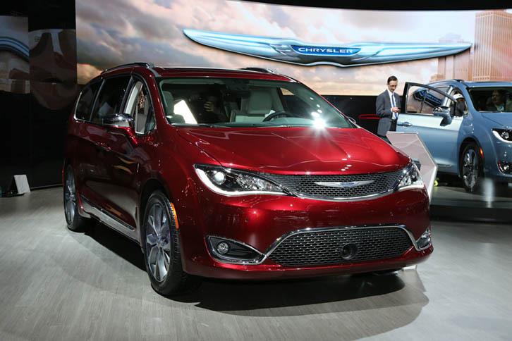 クライスラー・パシフィカ