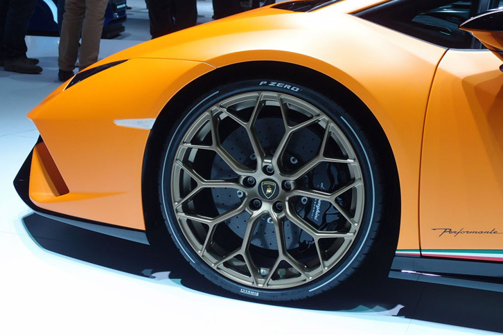 ランボルギーニ・ウラカン ペルフォルマンテ