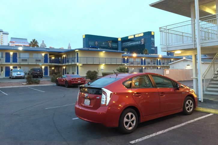 もはやフルサイズのアメリカ製セダンは絶滅危惧種。代わりに予想以上に頻繁に見かけるモデルといえば、トヨタの3代目「プリウス」である。