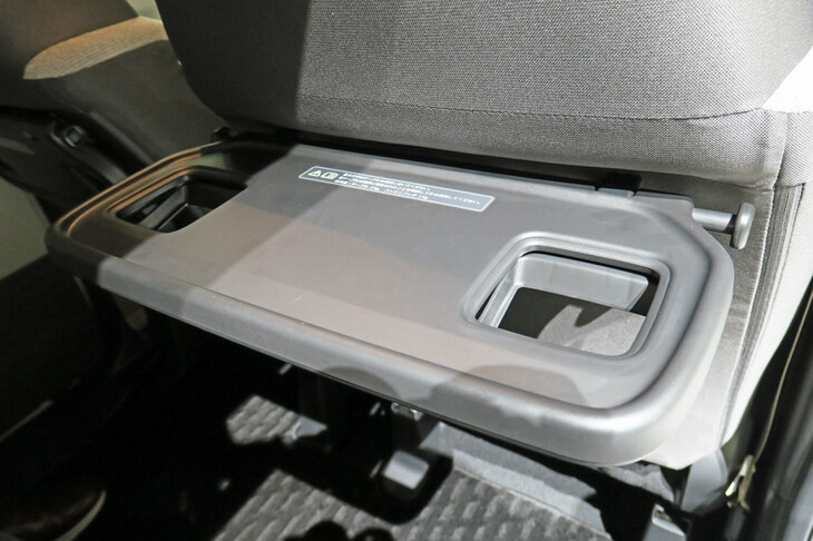 ホンダN-BOX（後席用ピクニックテーブル）