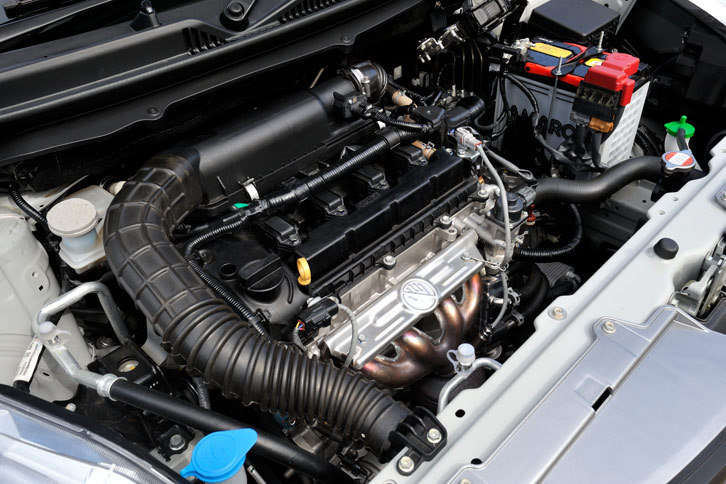 「XG」に搭載される自然吸気の1.2リッター直4エンジン。基本的には「ソリオ」や「イグニス」に搭載されているものと共通だが、価格との兼ね合いから、マイルドハイブリッドシステムの採用は見送られた。