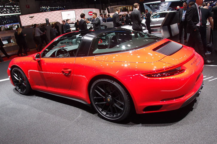 ポルシェ911タルガ4 GTS