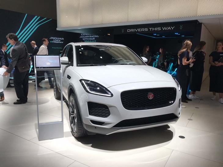 ジャガーEペース