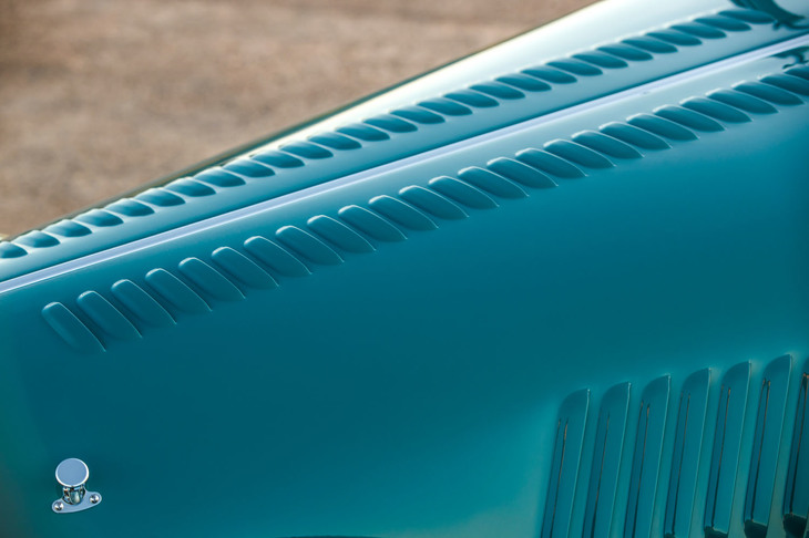 モーガン・プラスフォー（ボンネット）