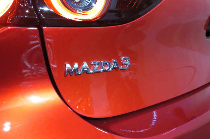 マツダ3ハッチバック（エンブレム）