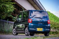 従来型のコンセプトを踏襲した「ストライプス」の車体色がツートンカラーなのに対し、「セオリー」のそれはいずれもモノトーン。ピンクやイエローなどの設定もない。