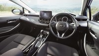 「カローラ ツーリングG-X“プラス”」のインテリア。