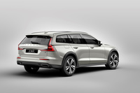 ベースの「V60」と同様に、16種類以上の先進安全・運転支援機能「インテリセーフ」が標準装備となる「V60クロスカントリー」。（写真は本国仕様）