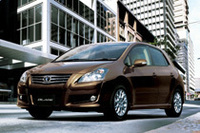 「トヨタ・ブレイド」、2倍強の受注