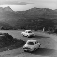 1950年代からフランスのコルシカ島で行われているツール・ド・コルスは、山岳地帯の曲がりくねった道を行くターマックラリーとして知られる。1985年にはアッテリオ・ベッテガがクラッシュにより死亡。翌年にはヘンリ・トイボネンも、コ・ドライバーのセルジオ・クレストとともに事故死している。