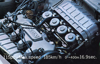 4連CV型キャブを備えた99シリーズのエンジン。当時の市販車としては驚異的な、リッターあたり88ps にも達する高回転・高出力型で、最高出力115ps/7500rpm、最大トルク12.05kgm/5500rpmを発生。最高速度185km/h、0- 400m加速16.9秒を豪語していた。