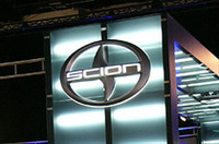 「bB」や「ist」を販売する、トヨタの若者向けブランド「サイオン」のロゴ