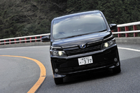 1.8リッターエンジンは99psを、モーターは82psをそれぞれ発生。システム最高出力は136ps。