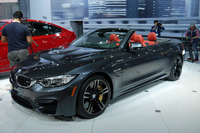 「BMW M4コンバーチブル」
    