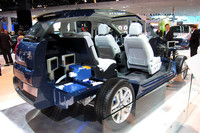 「プジョー3008ハイブリッド4」