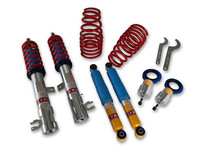 「フィアット500＋BILSTEIN」に装着される専用キット。