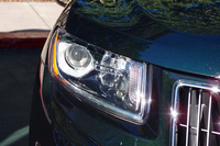 こちらはハロゲンヘッドランプ。輪郭はこれまでと変わらないが、インナーレンズの形状は新しくなっている。