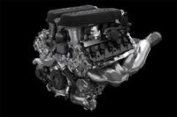 エンジンの基本設計は「ガヤルド」用と同じだが、直噴とポート噴射を組み合わせたデュアルインジェクション・システムを採用している。
    