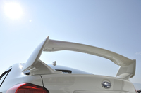 「WRX STI Type S」に標準装備されるリアウイング。「WRX STI」にもオプションで用意されている。