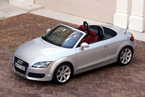Audi   TT ロードスター　メタル 新型「アウディTTロードスター」発売 【ニュース】 - webCG