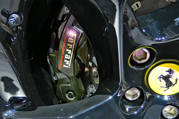 フェラーリSF90 XXストラダーレ（リアブレーキキャリパー）