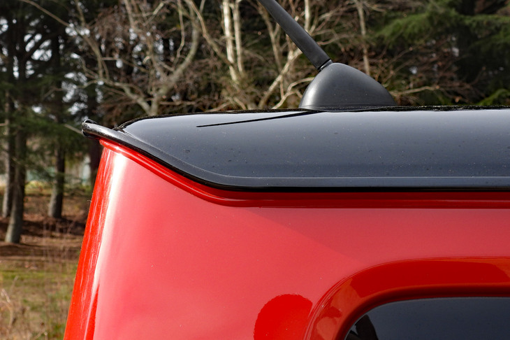 スズキ・ジムニー ノマド（ドリップレール）