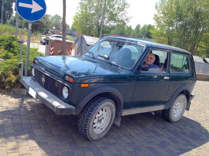 あれから10年以上。かつてご近所だったおじさんは、新たな「ラーダ・ニーヴァ」を手に入れていた。