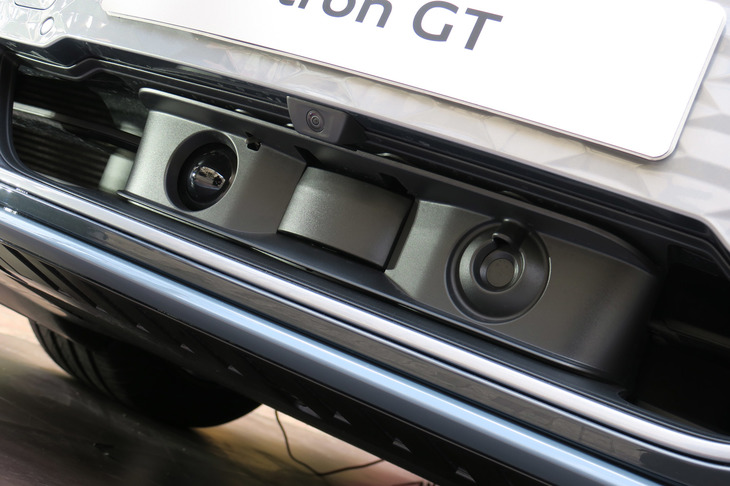 アウディe-tron GTクワトロ（運転支援システムのセンサー）