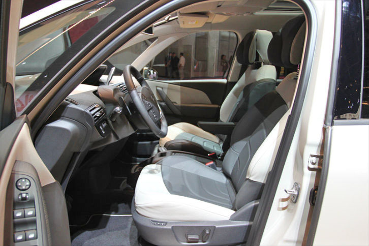 シトロエンC4ピカソ（インテリア）