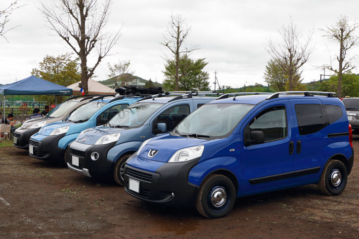 「シトロエン・ネモ」「フィアット・クーボ」「プジョー・ビッパー」といった欧州製MPVの姿を発見。ご存じの方も多いでしょうが、この3モデルは姉妹車である。