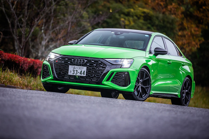 2022年4月に販売が開始されたアウディのハイパフォーマンスモデル「RS 3セダン」。RS 3としては第3世代、RS 3セダンとしては2代目にあたり、従来型と同じくアウディスポーツ社が開発に携わっている。