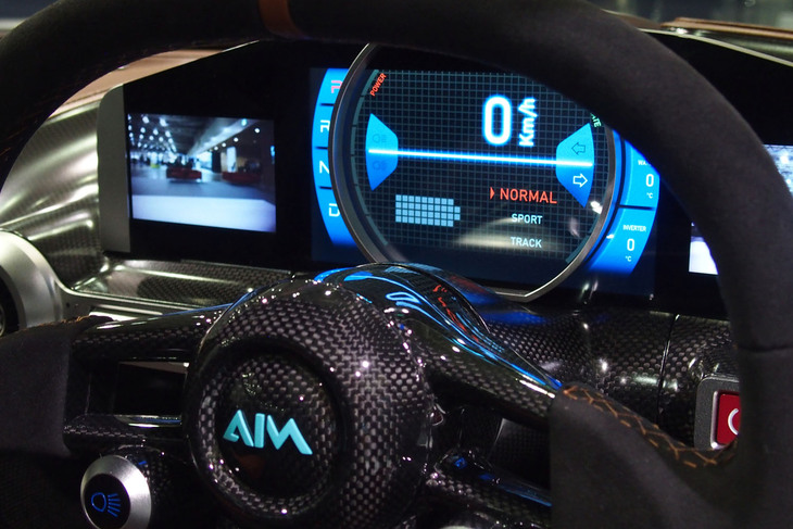 AIM EV SPORT 01／エイム