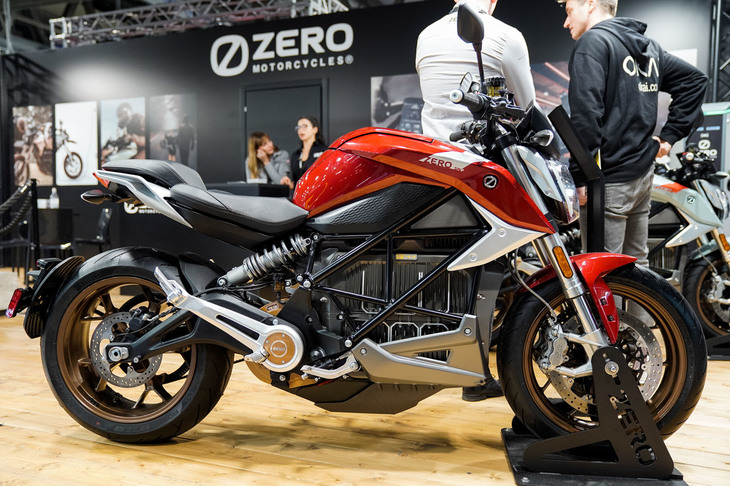 アメリカ生まれの電動バイクブランド「ZERO Motorcycles」は、ハーレーダビッドソンよりも早くにフル電動のスポーツバイクを広く販売していた。これは最新モデルの「SR/F」。