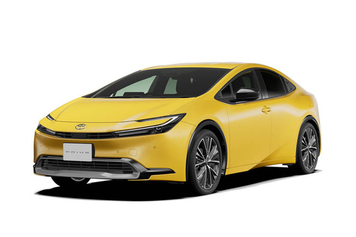 SUVブームもなんのその。スタイリッシュに生まれ変わったハイブリッド車「プリウス」は、2023年度の国内販売（登録車）で実質2位という実績を残した。