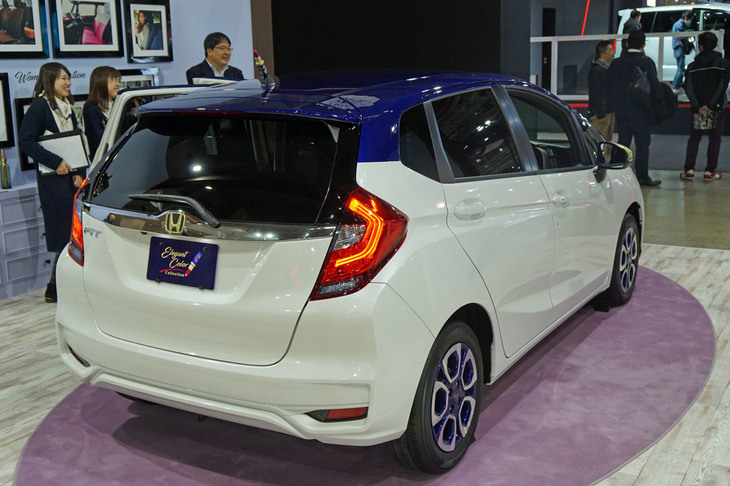 フィット エレガントカラーコレクション