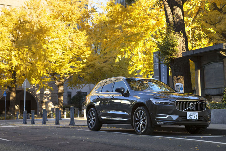 ボルボのミドルサイズSUV「XC60」。2代目にあたる現行モデルは、2017年3月のジュネーブモーターショーでデビューした。