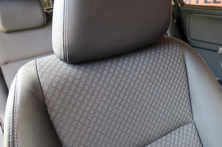 ホンダ・フリードG（FF）（フロントシート）