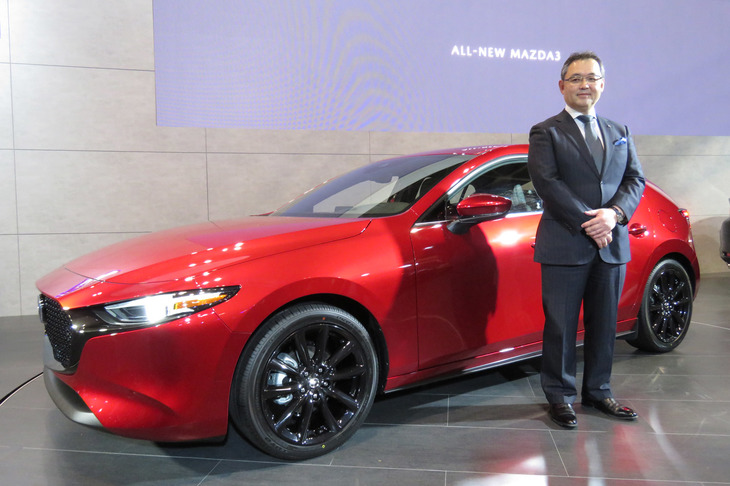 マツダは新型「マツダ3」を日本で初披露する舞台として、東京オートサロンを選んだ。