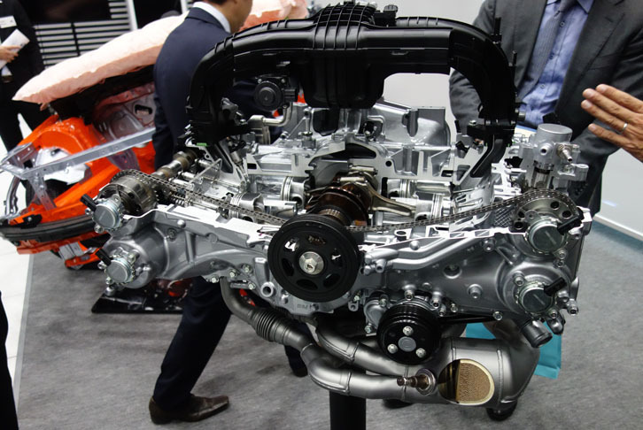 「FB20」型エンジンのカットモデル。