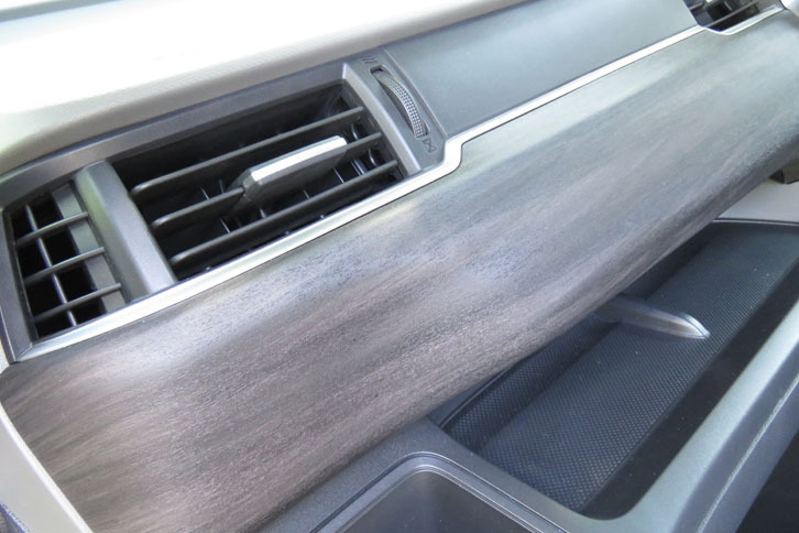 ホンダ・フリード＋ ハイブリッドEX（木目調の装飾パネル）