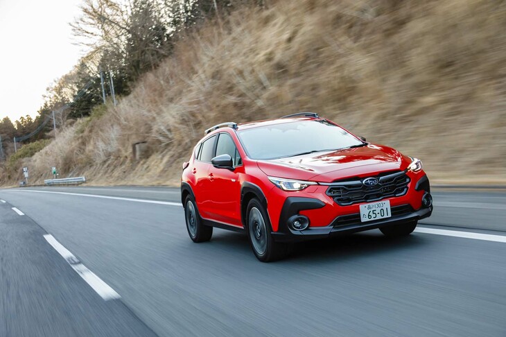 エンジンやモーターの間で回転をやり取りする動力分割機構には、スバル独自設計のプラネタリーギア式のシステムを採用。駆動用バッテリーには容量1.1kWh（4.3Ah）のリチウムイオン電池を用いている。