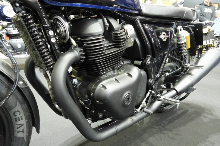 ロイヤルエンフィールドINT650
