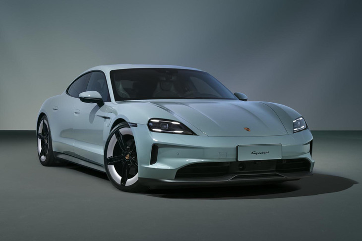 ポルシェ・タイカン4