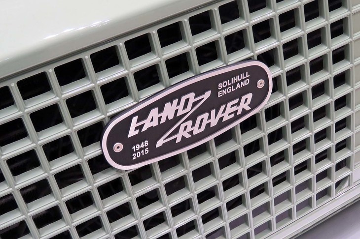 ランドローバー・ディフェンダー110ヘリテージ（2016年）／BRITISH LABEL