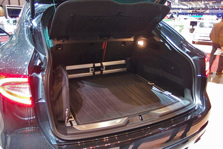 マセラティ・レヴァンテ